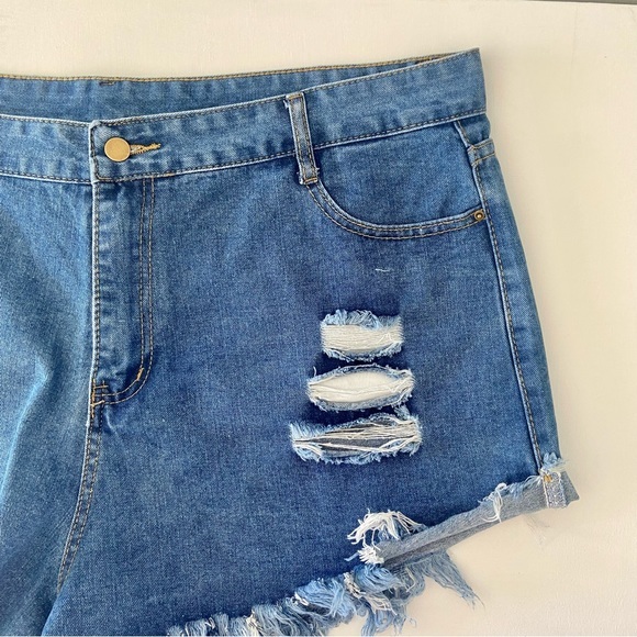 Shein distressed denim short shorts with frayed hem Size 16/18 - Picture 10 of 16